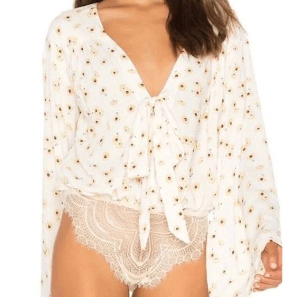 Free People Sunflower Lace Bell Sleeve V-neck Bodysuit Size M D
